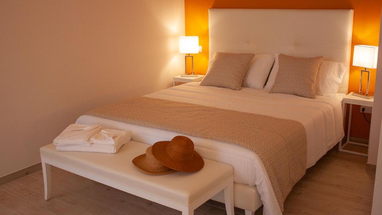 Corigliano dʼOtranto Kaloneiro Guest House מראה חיצוני תמונה